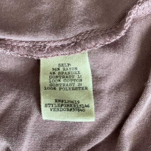 GIMMICKS by BKE Lace Inset Blouse - Picture 6 of 9